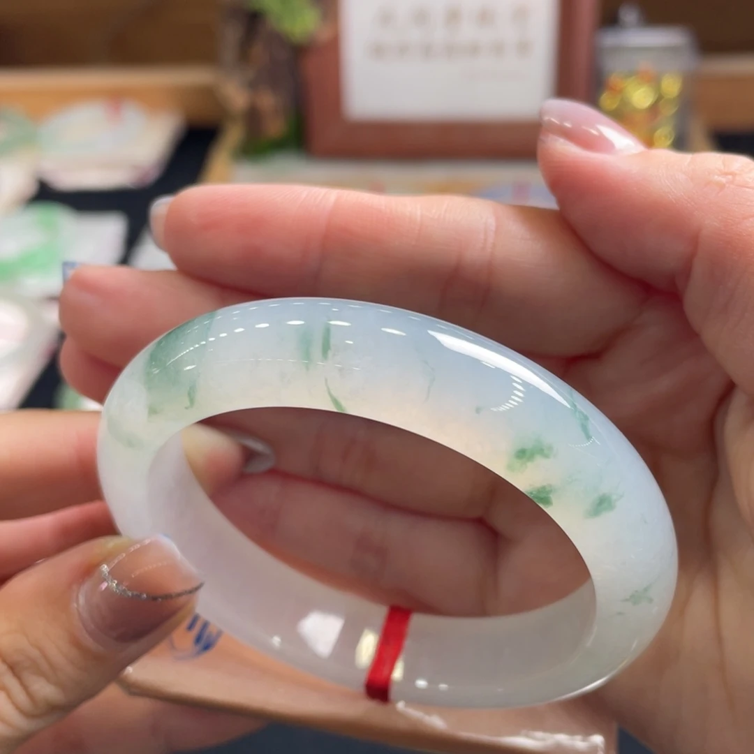 翡翠手镯未镶嵌56.2正