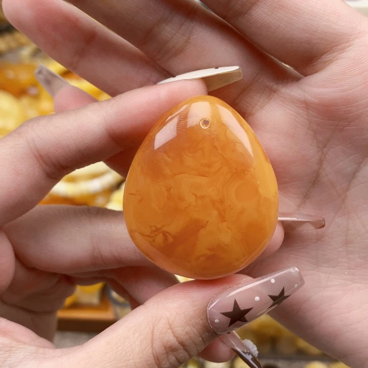 琥珀未镶嵌珠宝奇石