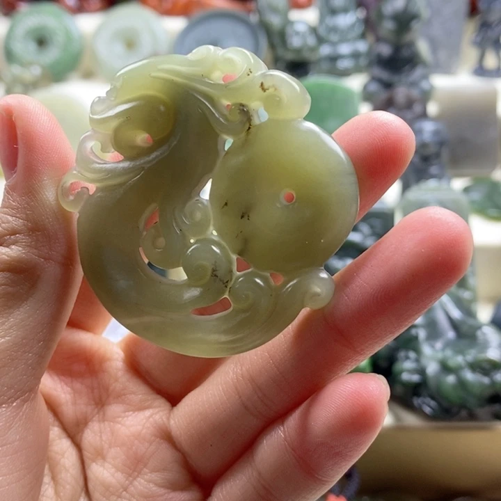 和田玉颈饰未镶嵌