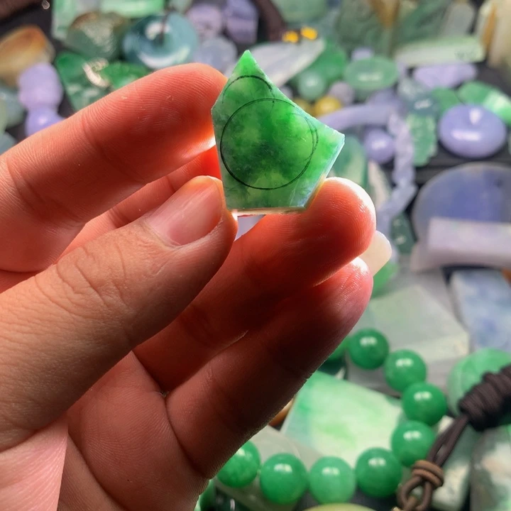 定制翡翠未镶嵌料子