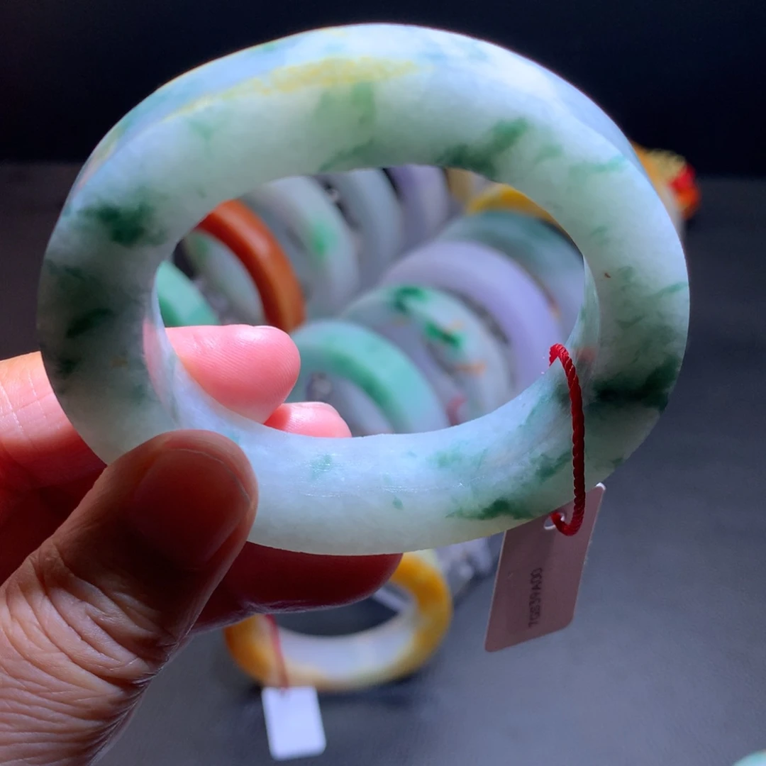 未镶嵌手镯定制翡翠