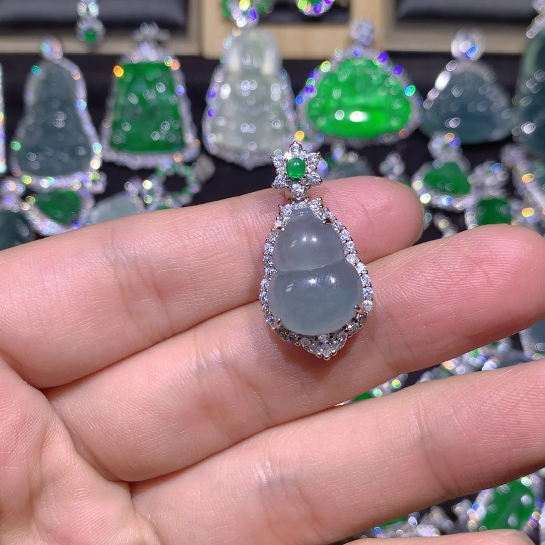 翡翠银S925镶嵌吊坠(赠链)