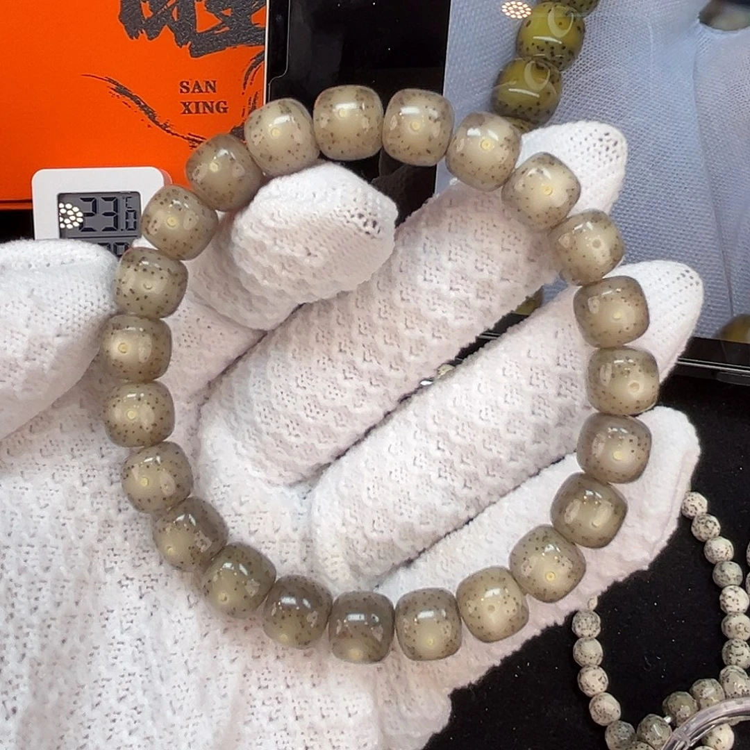 星月菩提吊坠10*9mm 糯冰石玉料单圈透亮