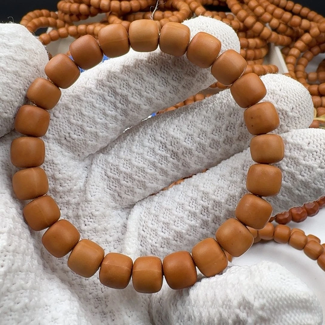 猴头核桃手串L***?道珠瑕疵