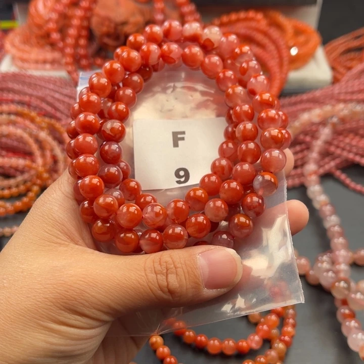 帕***熊南红玛瑙未镶嵌多样性发货默认微瑕称重8mm97.1克