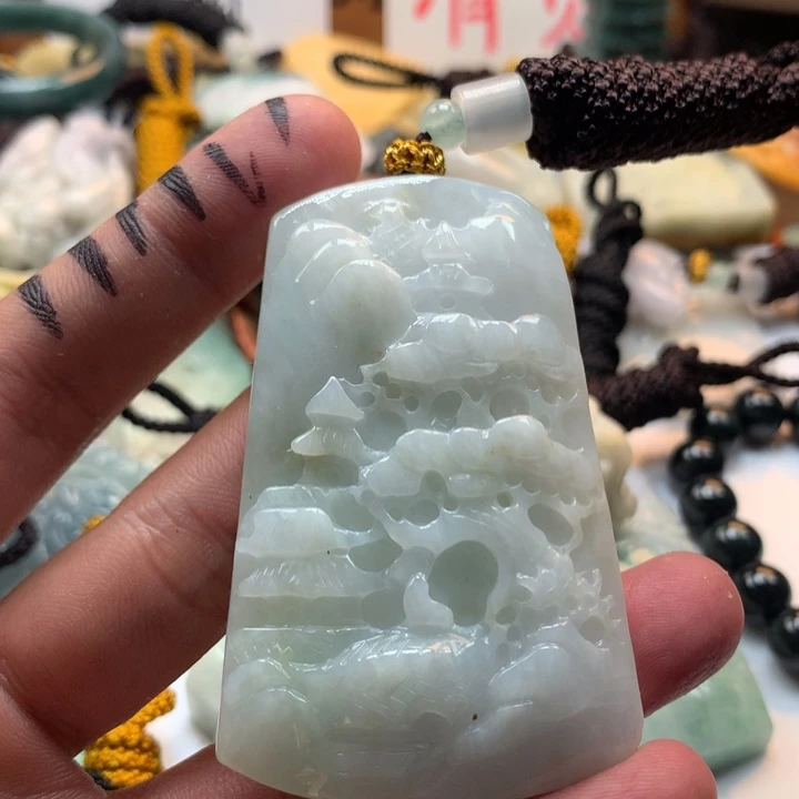 翡翠未镶嵌颈饰保真天然a货翡翠