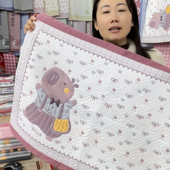 棉处理酒红色快乐熊