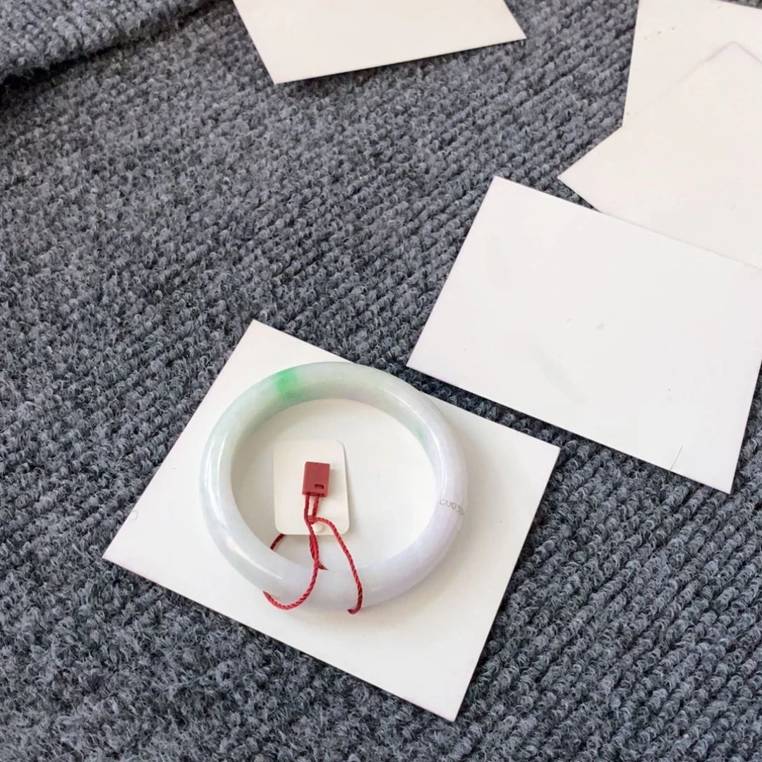 翡翠手镯未镶嵌B***?56圈口