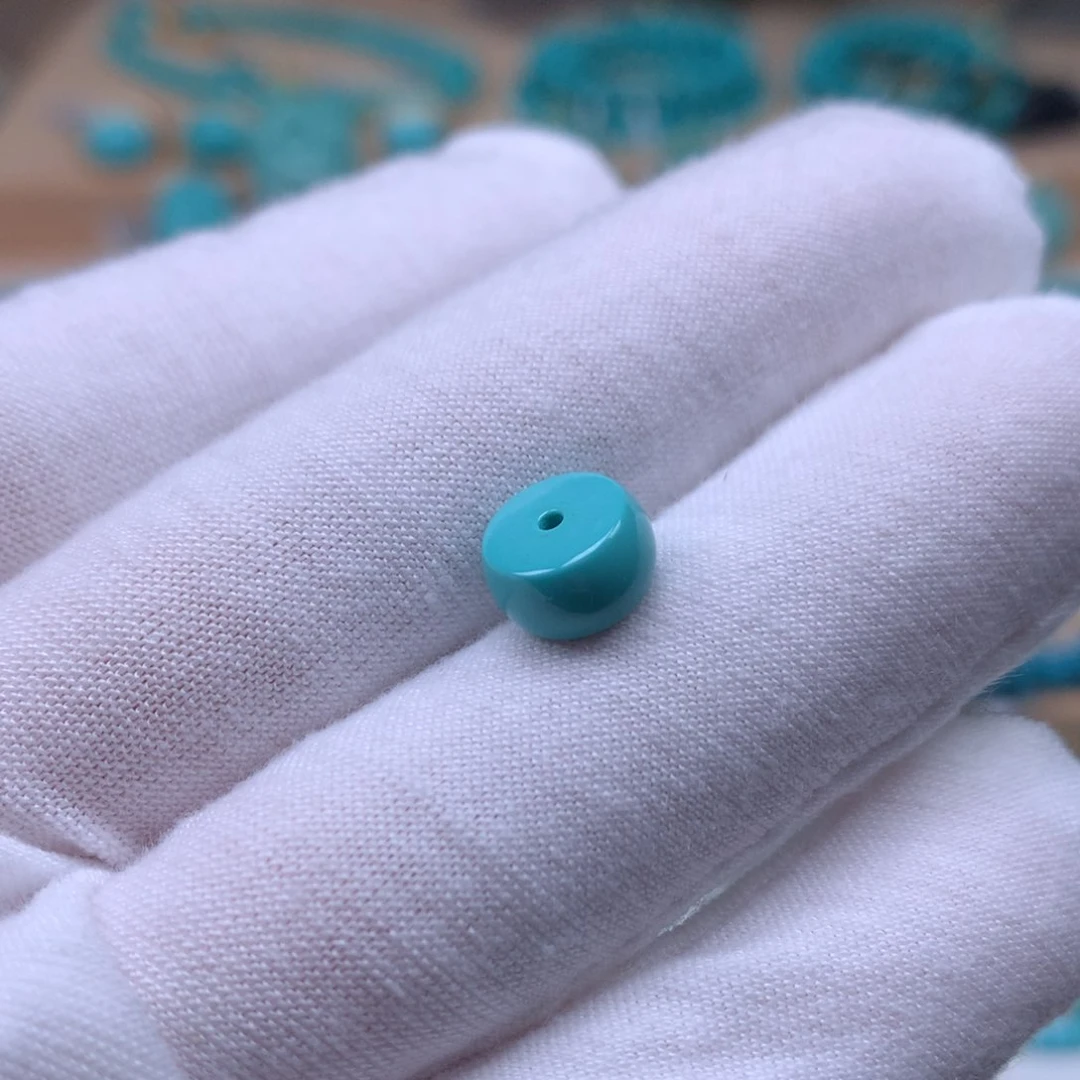 绿松石精品配饰未镶嵌是**呀