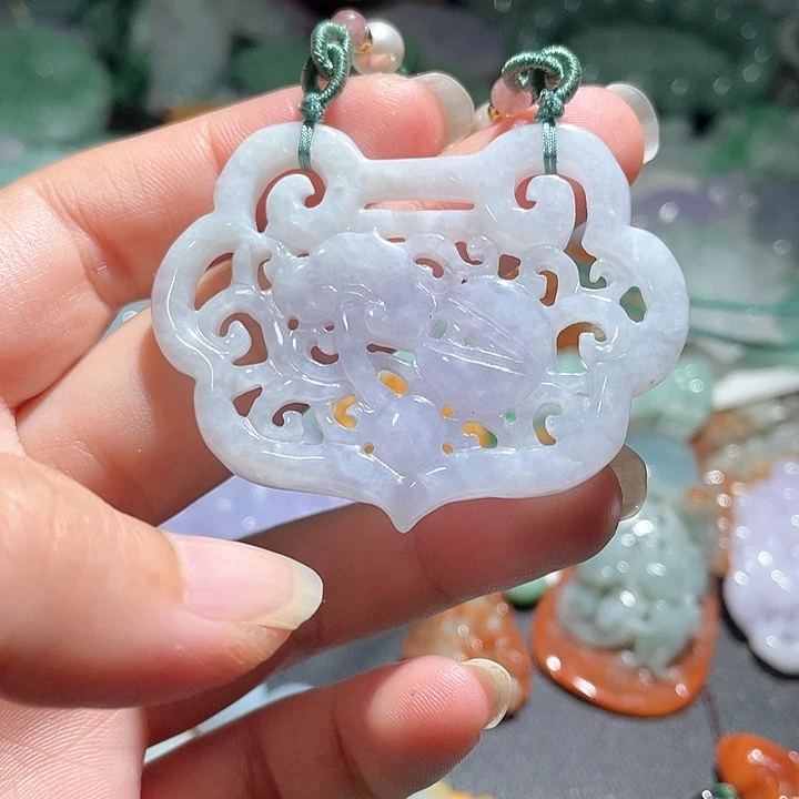 颈饰未镶嵌翡翠天