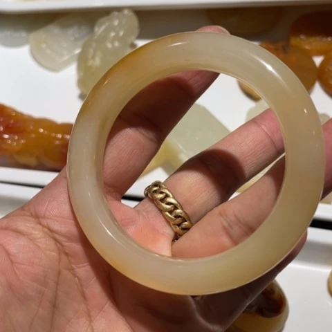 【闪购商品】未镶嵌石英质玉（黄龙玉）套链