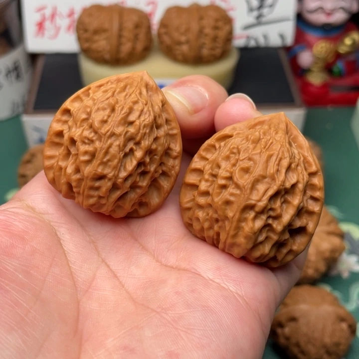 【闪购商品】文玩核桃吊坠36.5金牛