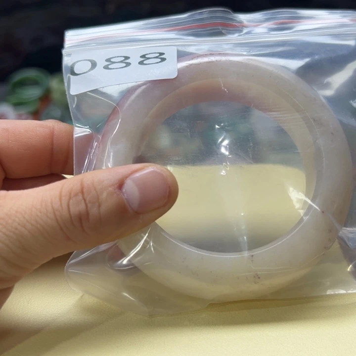 石英质玉手镯未镶嵌会****儿88