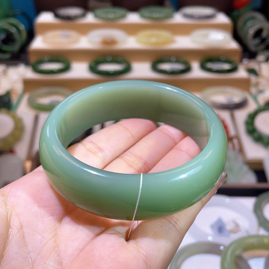 和田玉收藏级粉青手镯59+未镶嵌