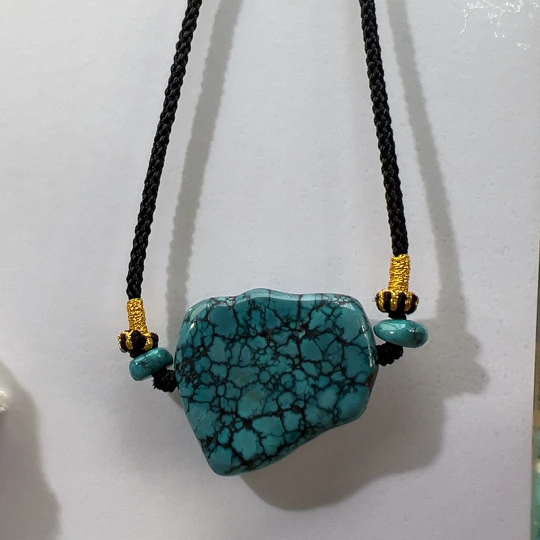 绿松石未镶嵌挂件