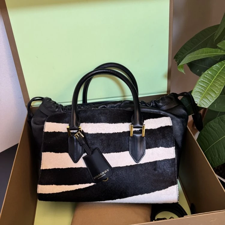 95新/博柏利/C8859468783/[MQR0104B0004]