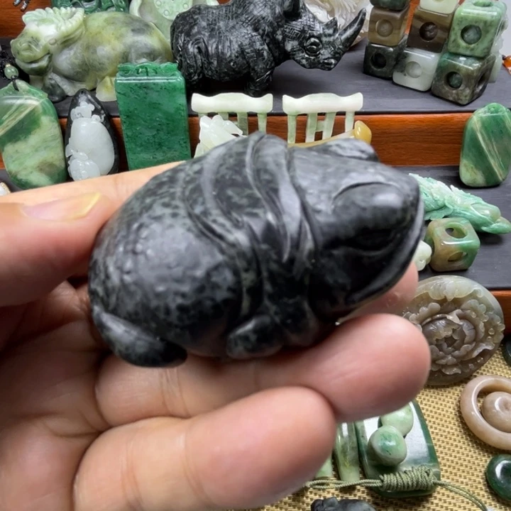 独山玉未镶嵌珠宝半成品