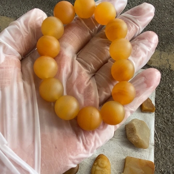 石英质玉（黄龙玉）未镶嵌挂件