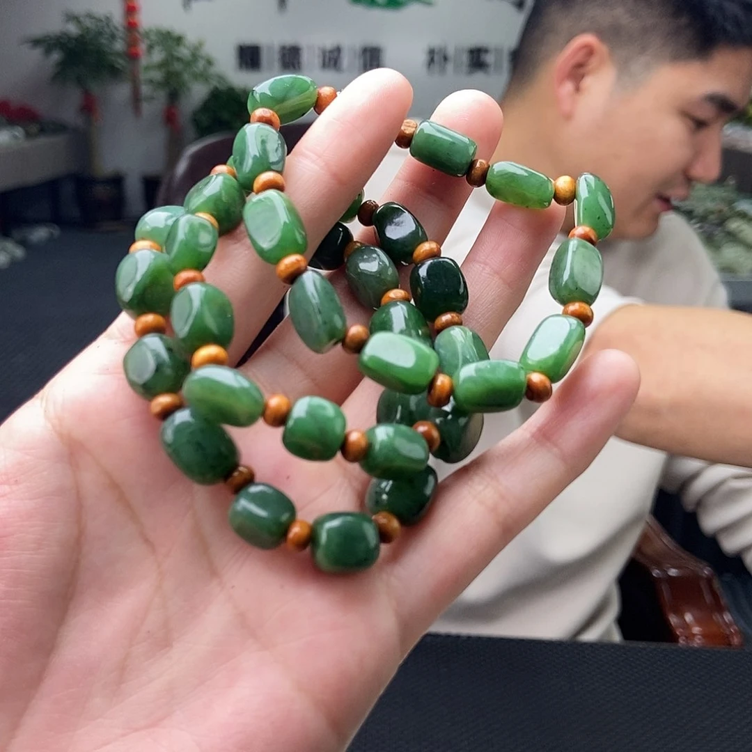 和田玉颜色多样性发拍一发一未镶嵌