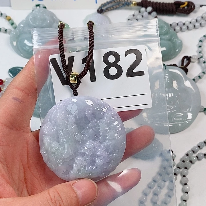 翡翠颈饰未镶嵌天然