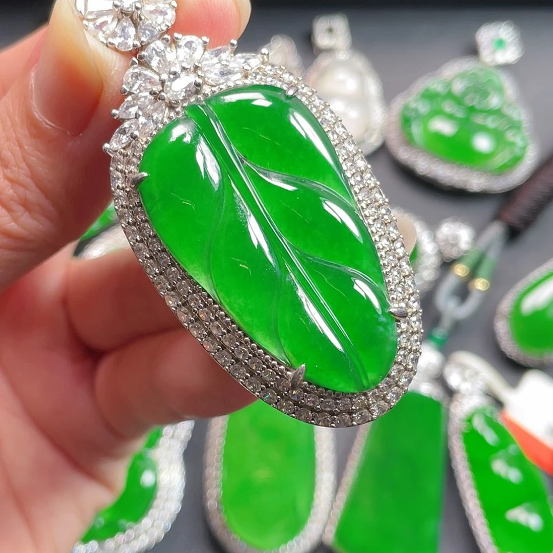 吊坠(不含链)未镶嵌翡翠