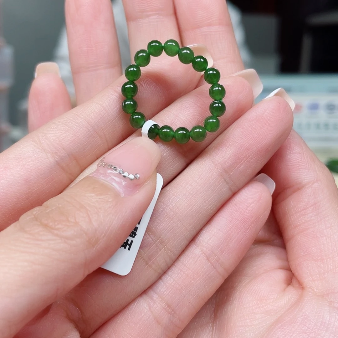 和田玉（碧玉）戒指未镶嵌天***哈4mm