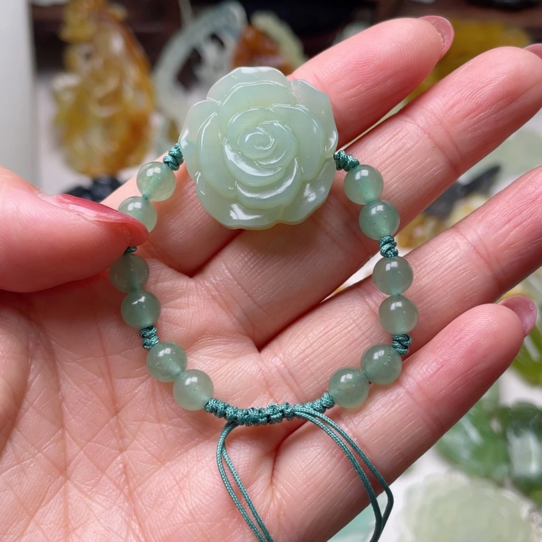 蛇纹石玉颈饰未镶嵌