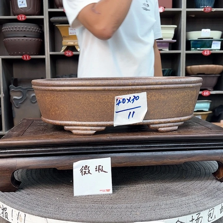 紫砂花盆紫砂的颜色很
