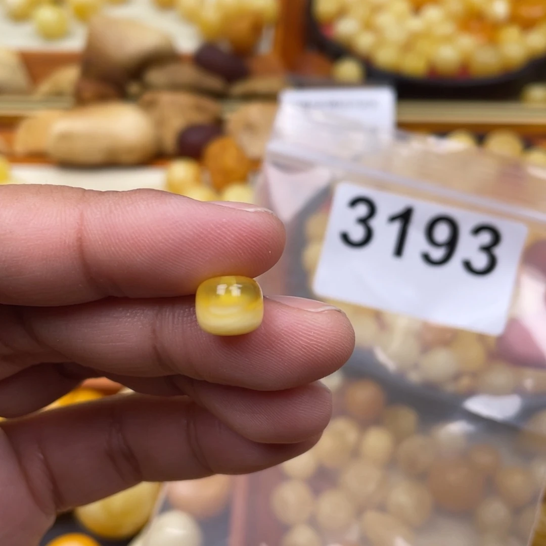 琥珀珠宝奇石未镶嵌g****.