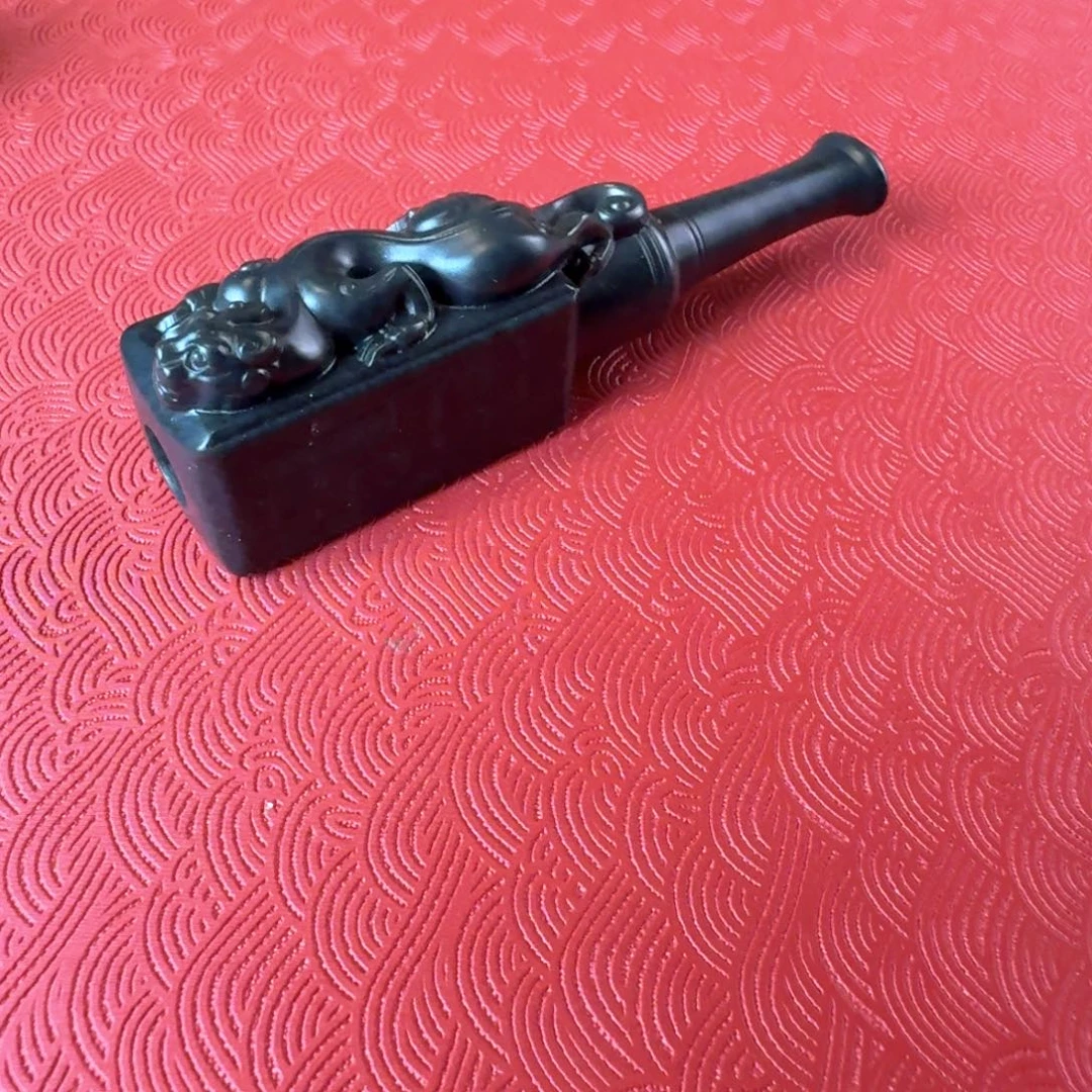 和田玉（墨玉）未镶嵌把件