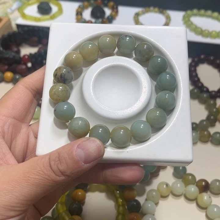 蛇纹石玉未镶嵌手链卡14有点干纹