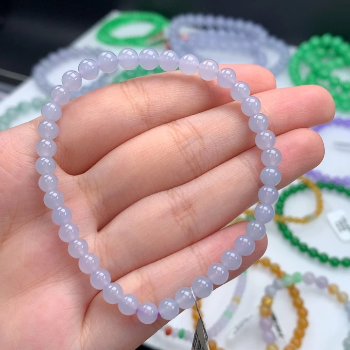 翡翠手镯未镶嵌翡翠