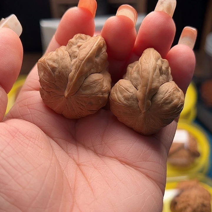 吊坠文玩核桃玉蟾异型 小鸟 全品