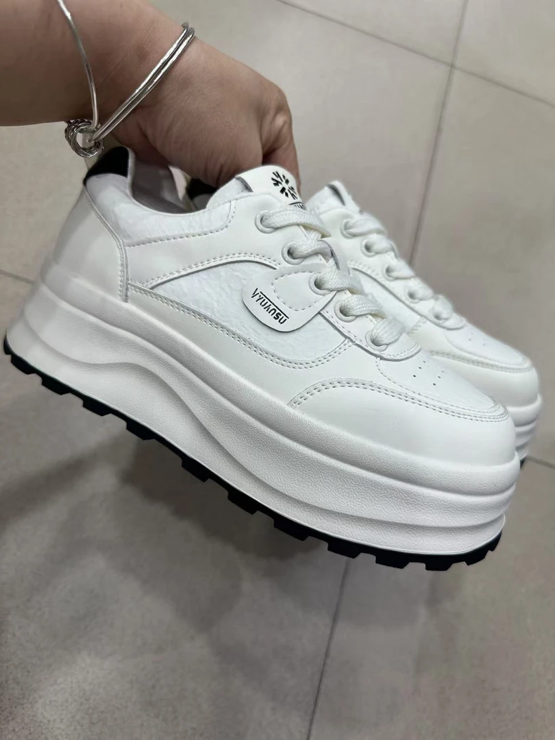 V元素全真皮休闲鞋