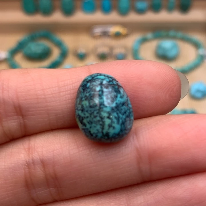 未镶嵌绿松石珠宝奇石