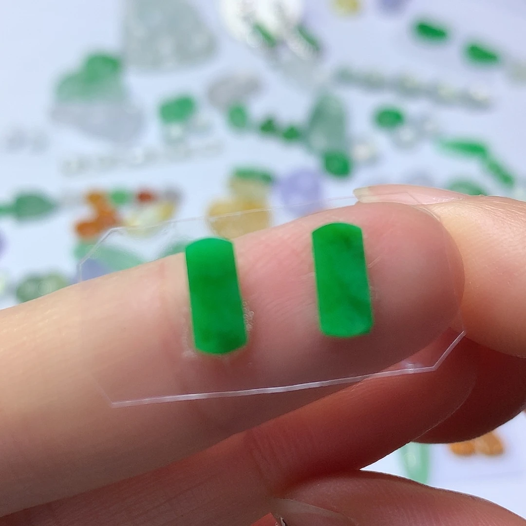 翡翠未镶嵌颈饰柱子