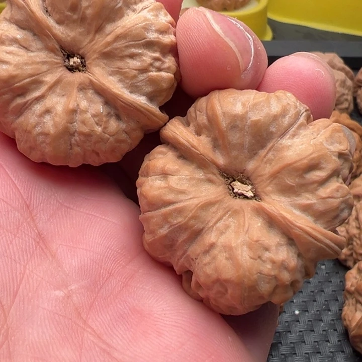 木***d核桃文玩核桃和水果的