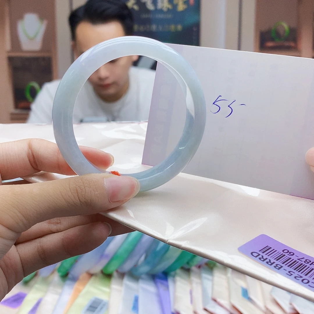 翡翠手镯未镶嵌66788888788889999900