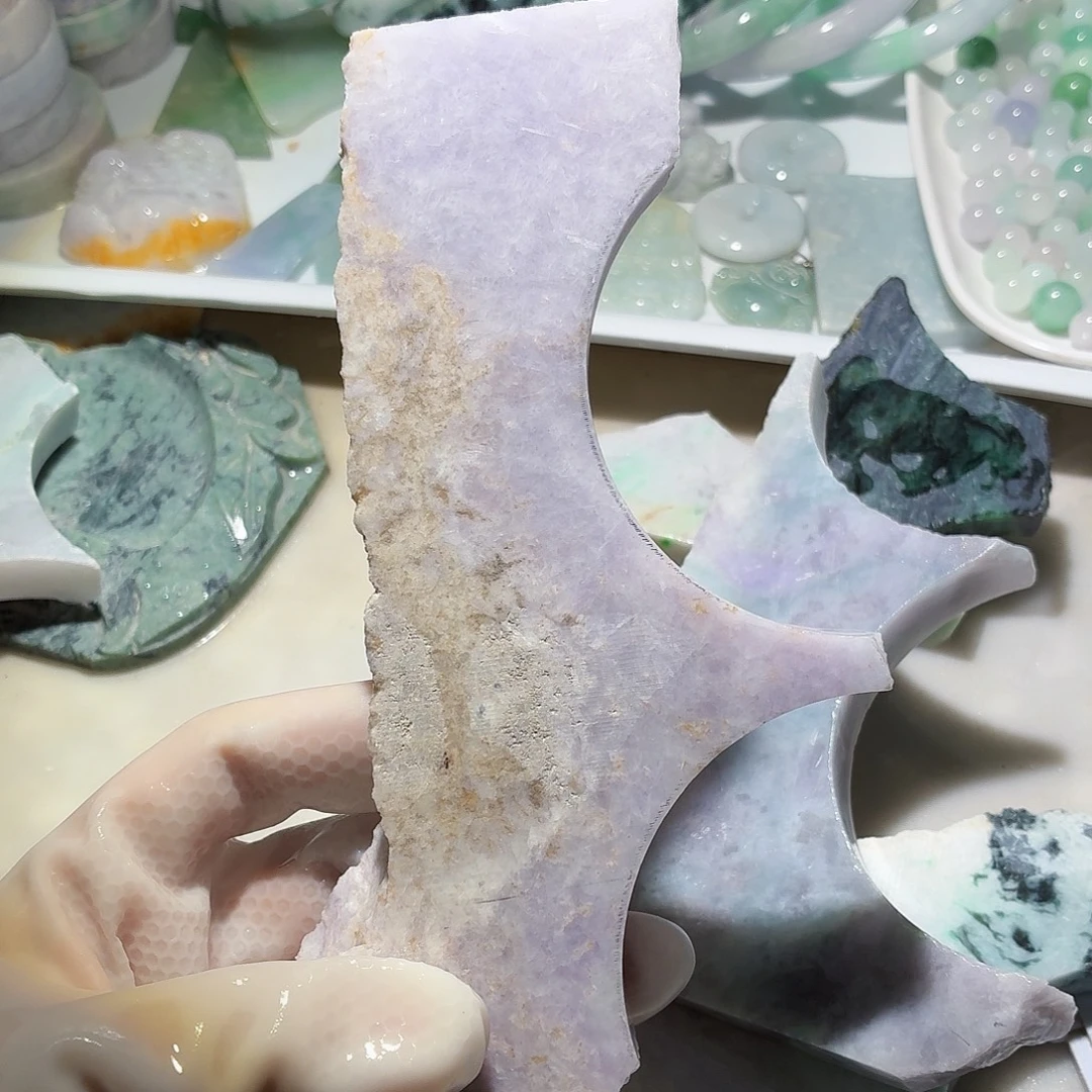 翡翠未镶嵌颈饰边角料