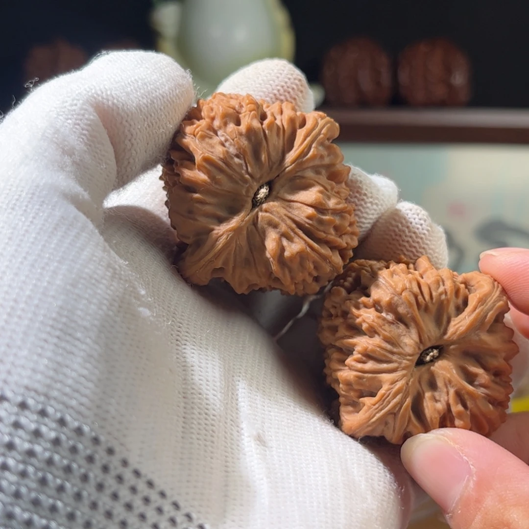 @***天文玩核桃吊坠南疆