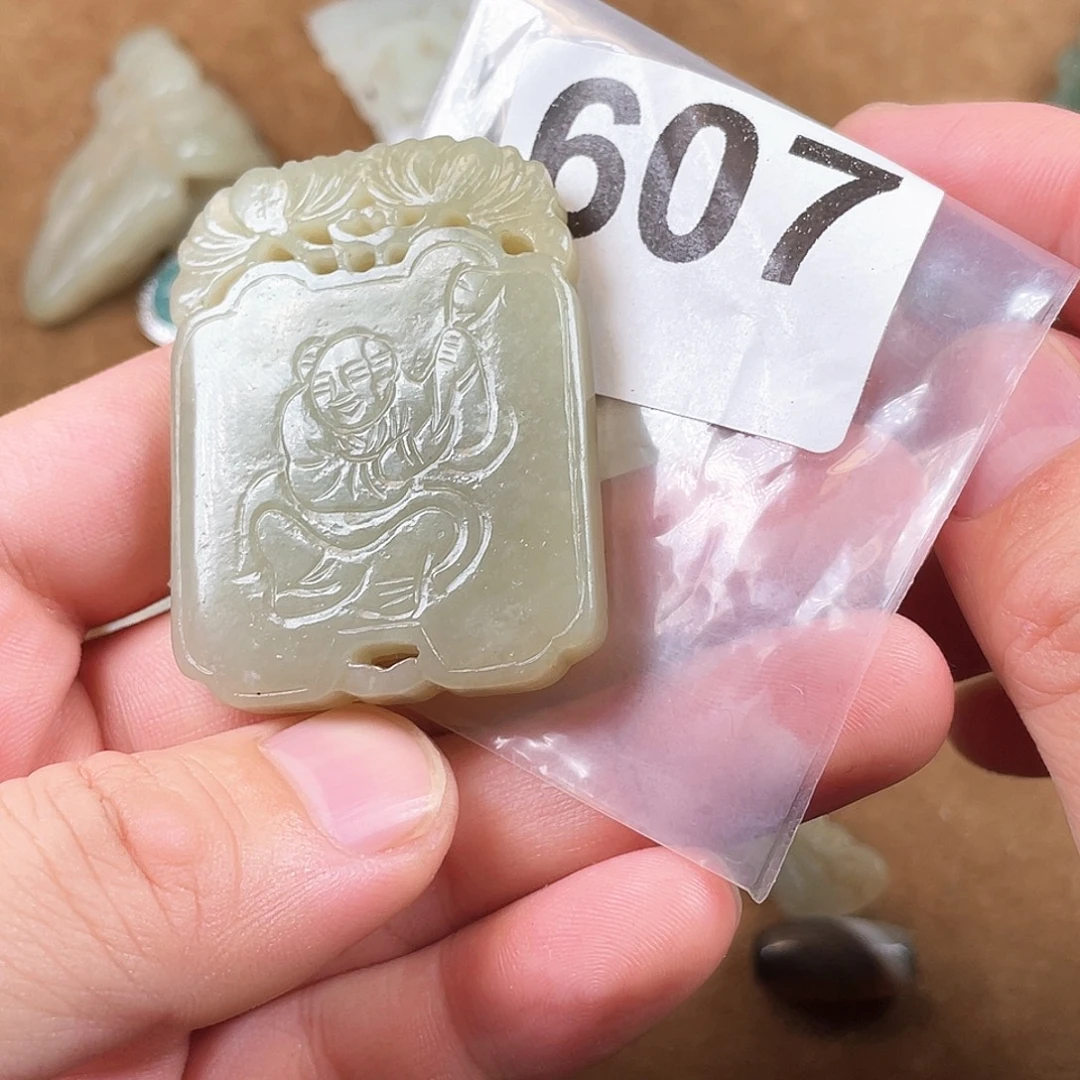和田玉（糖玉）未镶嵌颈饰