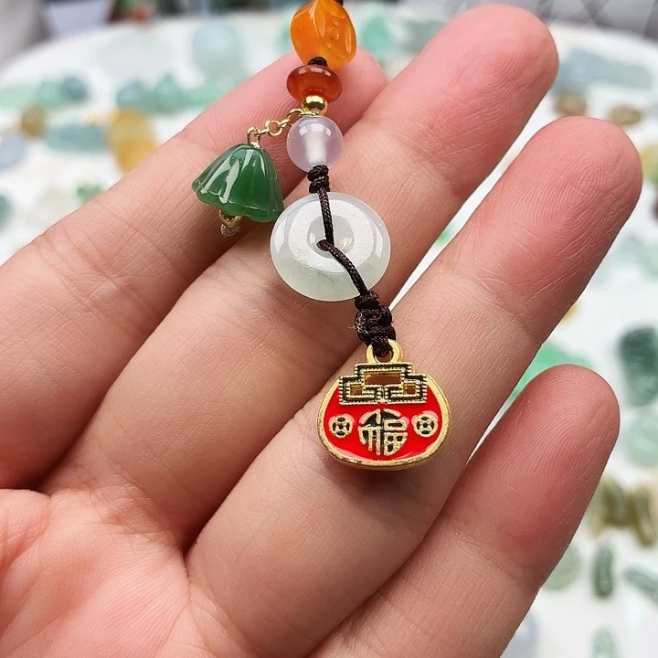 颈饰未镶嵌翡翠红锁