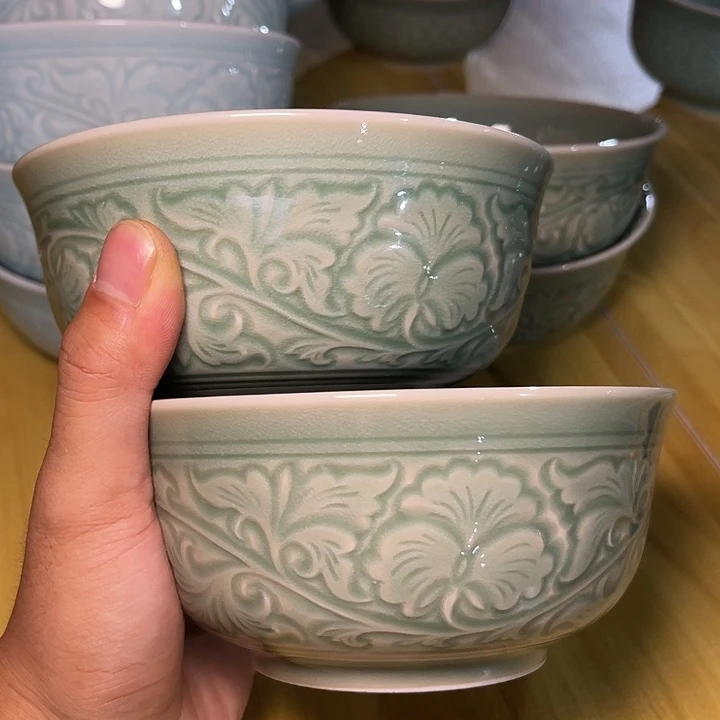 微瑕青釉5.5英寸宫庭牡丹碗2只