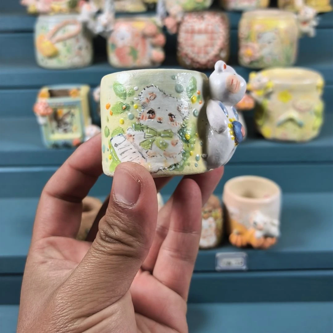 ε***宝钢琴小熊 手绘多肉花盆