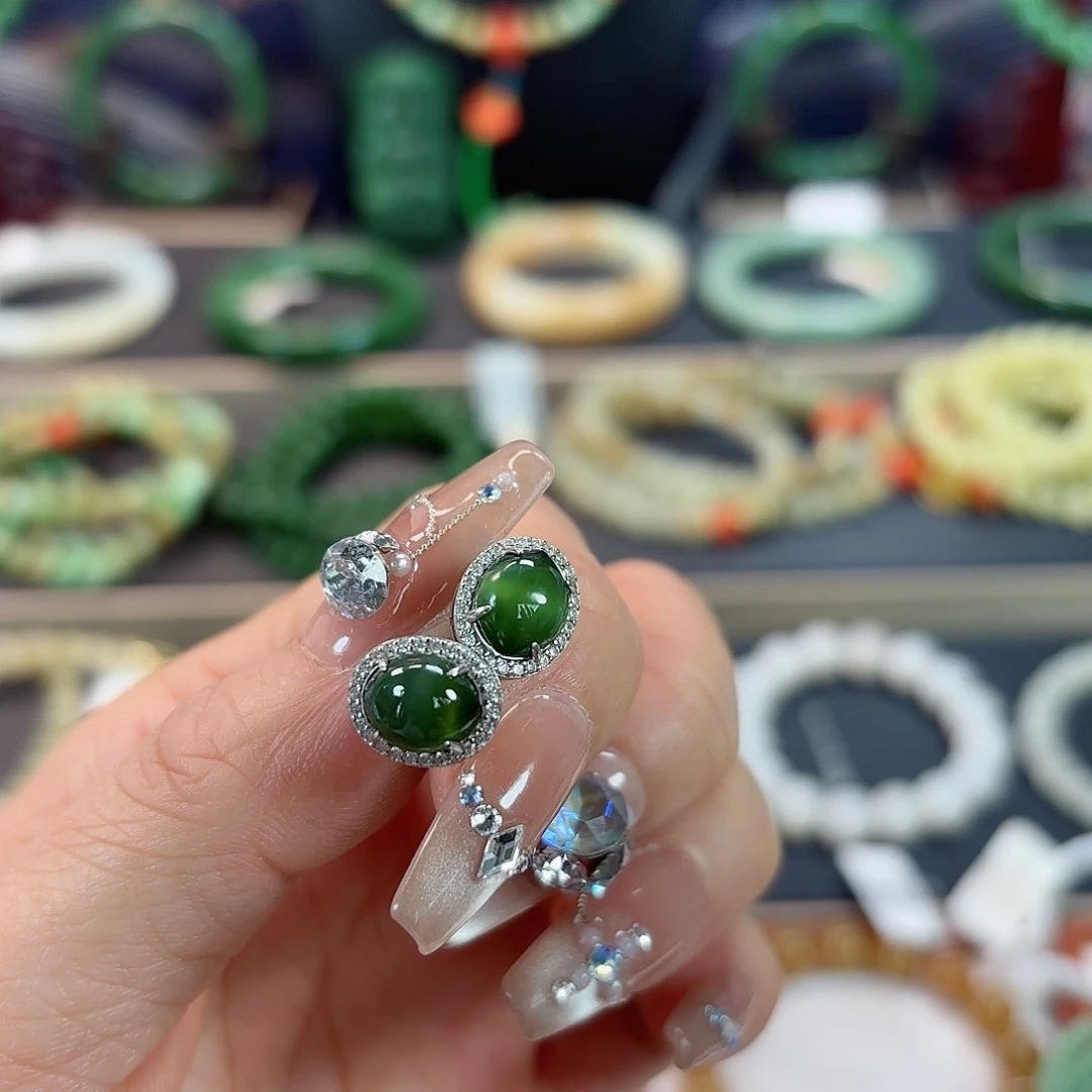 和田玉银S925镶嵌耳钉