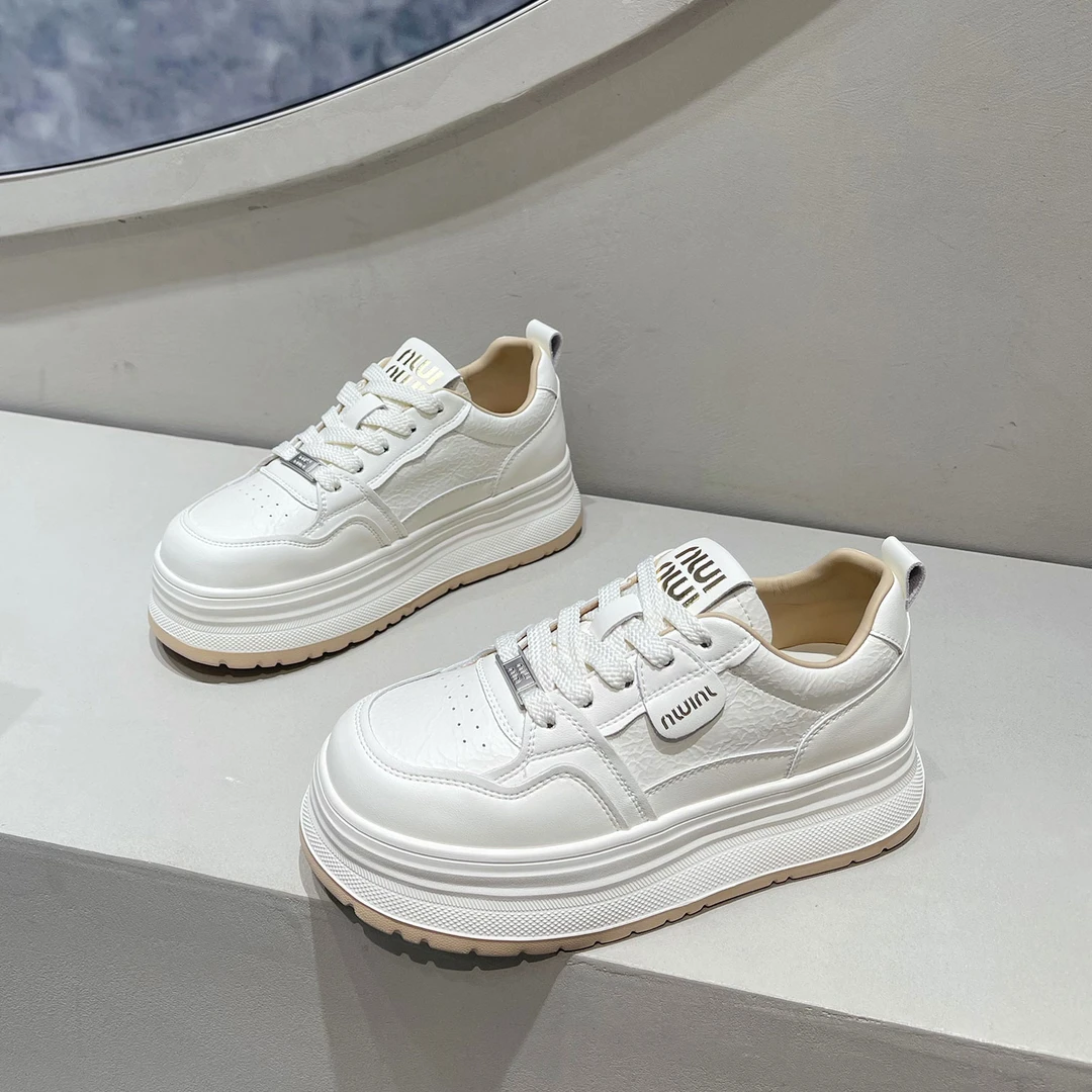 夏季鞋子女ins潮面包鞋爆款配阔腿裤轻便真皮厚底小白鞋休闲板鞋