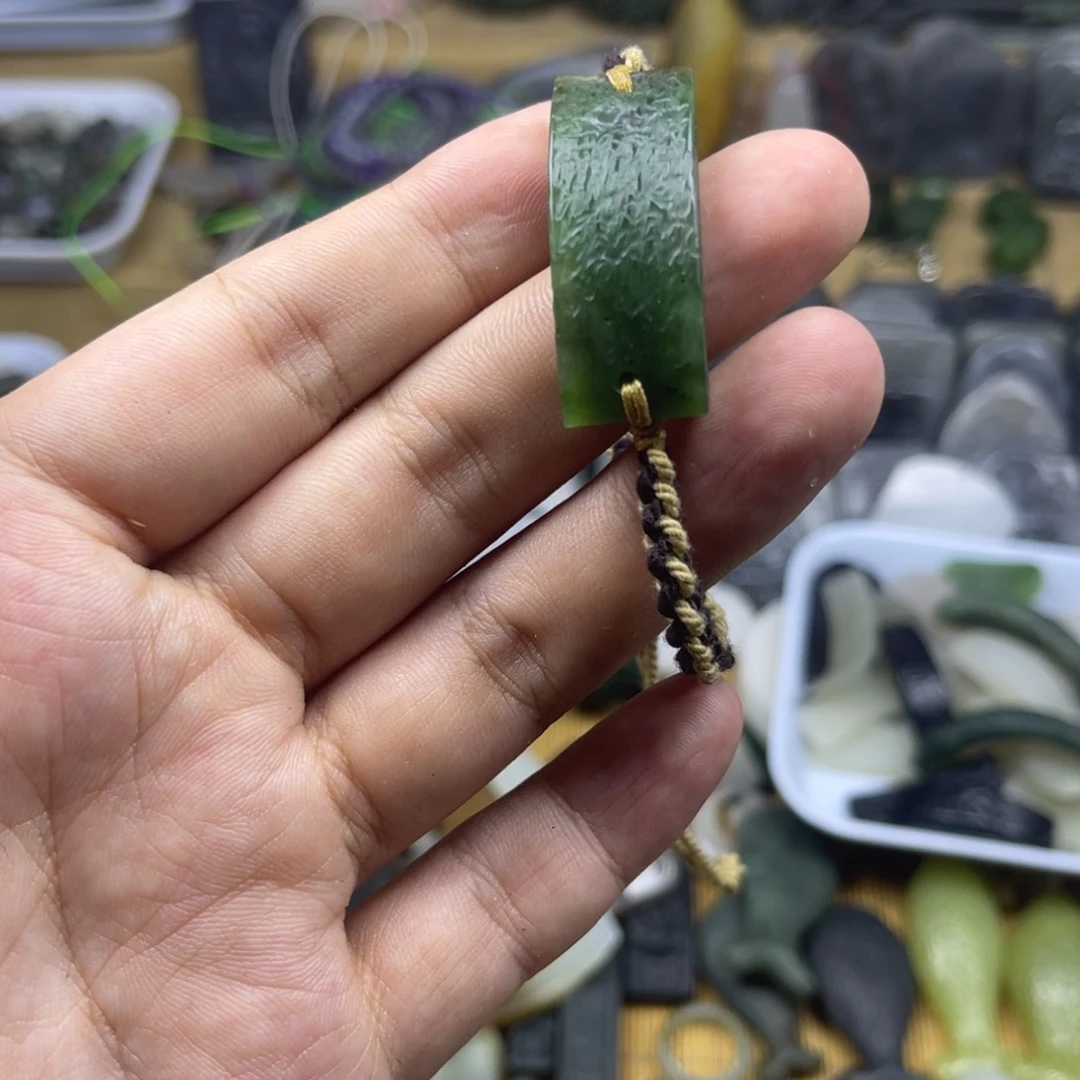 习***…和田玉未镶嵌颈饰