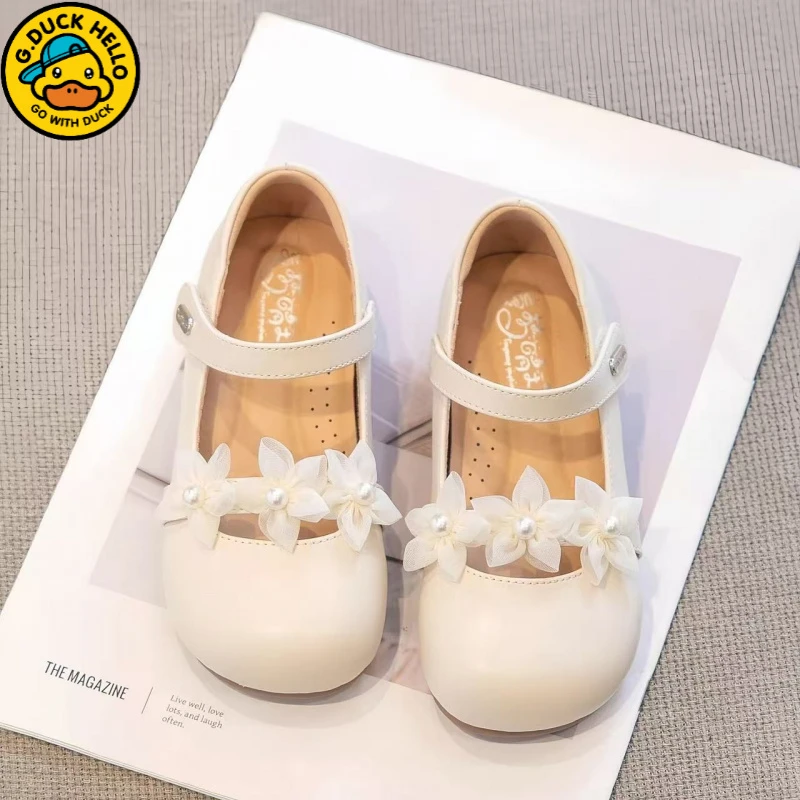 小黄鸭女童公主鞋2025新款春女宝宝白色小皮鞋配裙子软底儿童单鞋