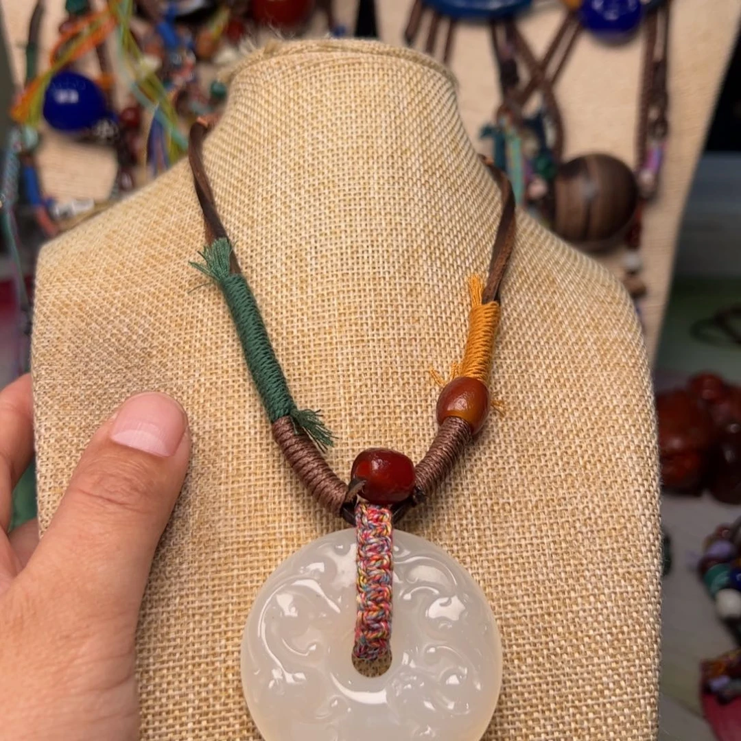 玛瑙/玉髓颈饰未镶嵌