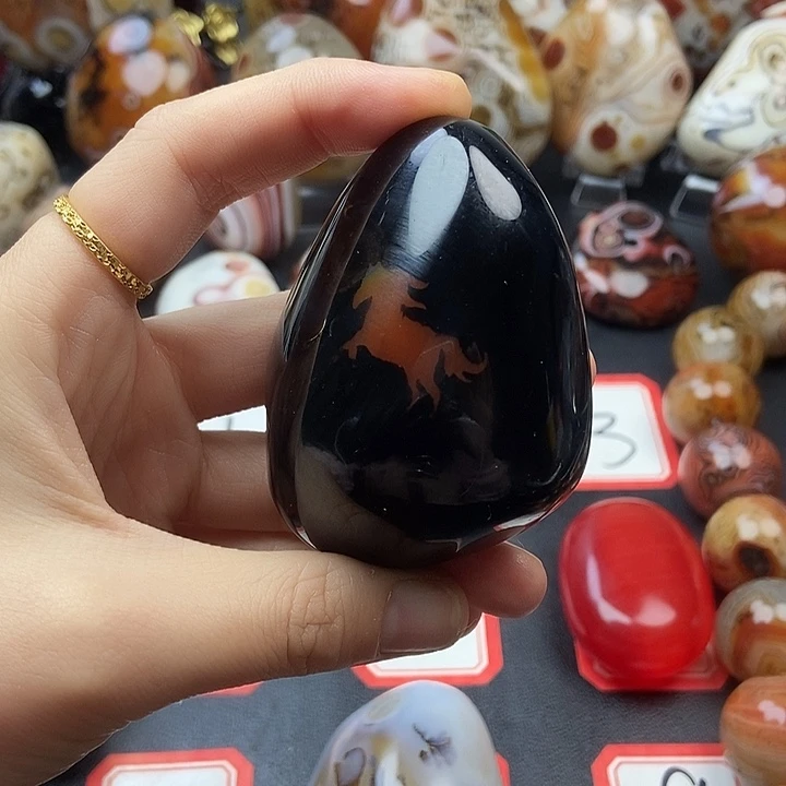 玛瑙/玉髓未镶嵌珠宝奇石